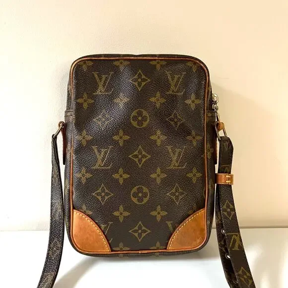 Louis Vuitton Danube Monogram Crossbody/ Shoulder Bag SL0062 - Picture 2 of 10